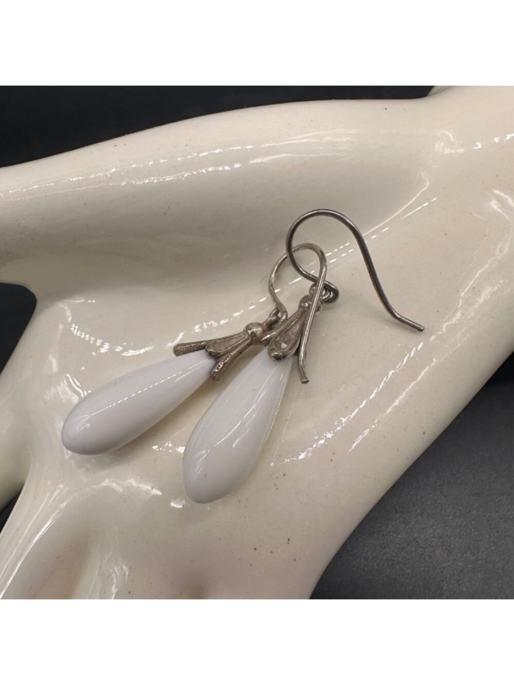 Vintage Floral Sterling Silver White Agate Drop Earrings Dangle Flowers Ann King
